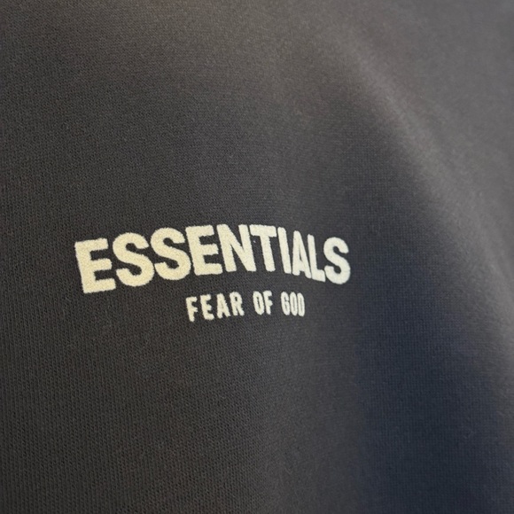 FEAR OF GOD ESSENTIALS Relaxed Hoodie - Iron - Picture 4 of 11